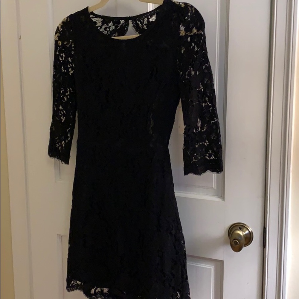 Beautiful backless lace dress